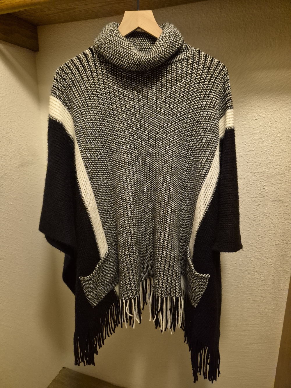 Charlie Paige Black & White Turtleneck Fringe Knitted Poncho